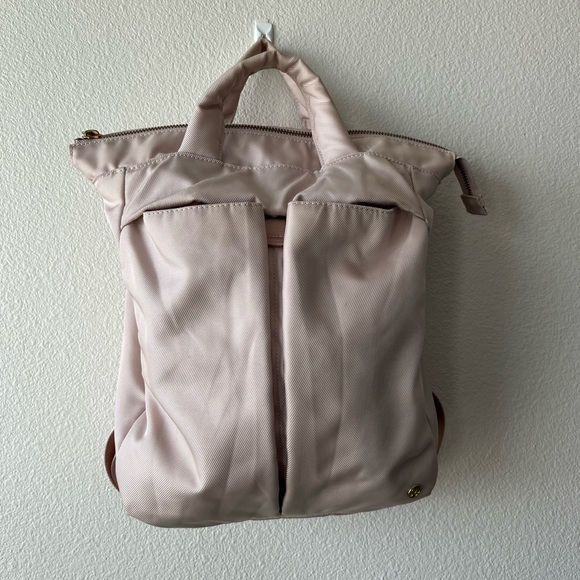 Lululemon City Adventurer Convertible Backpack 15L - Picture 5 of 16